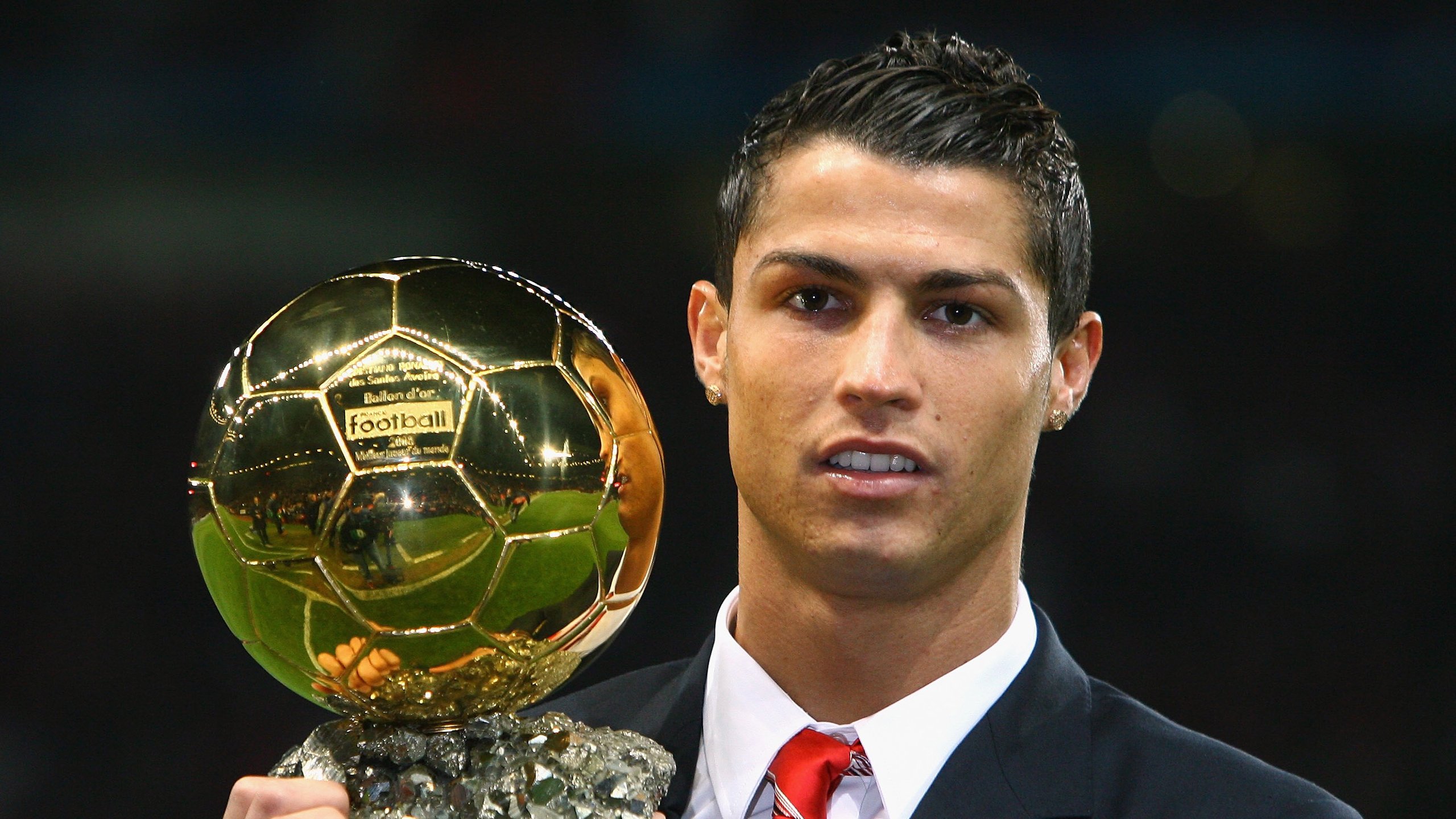 葡萄牙队在大赛中击败对手，目标冠军稳如泰山，葡萄牙 比赛