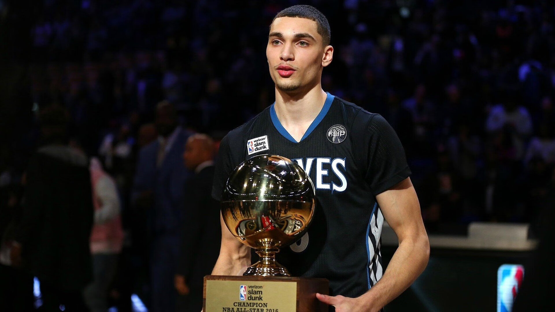 “宽板滑水：马鞍山赛场成为全球水上运动新地标”