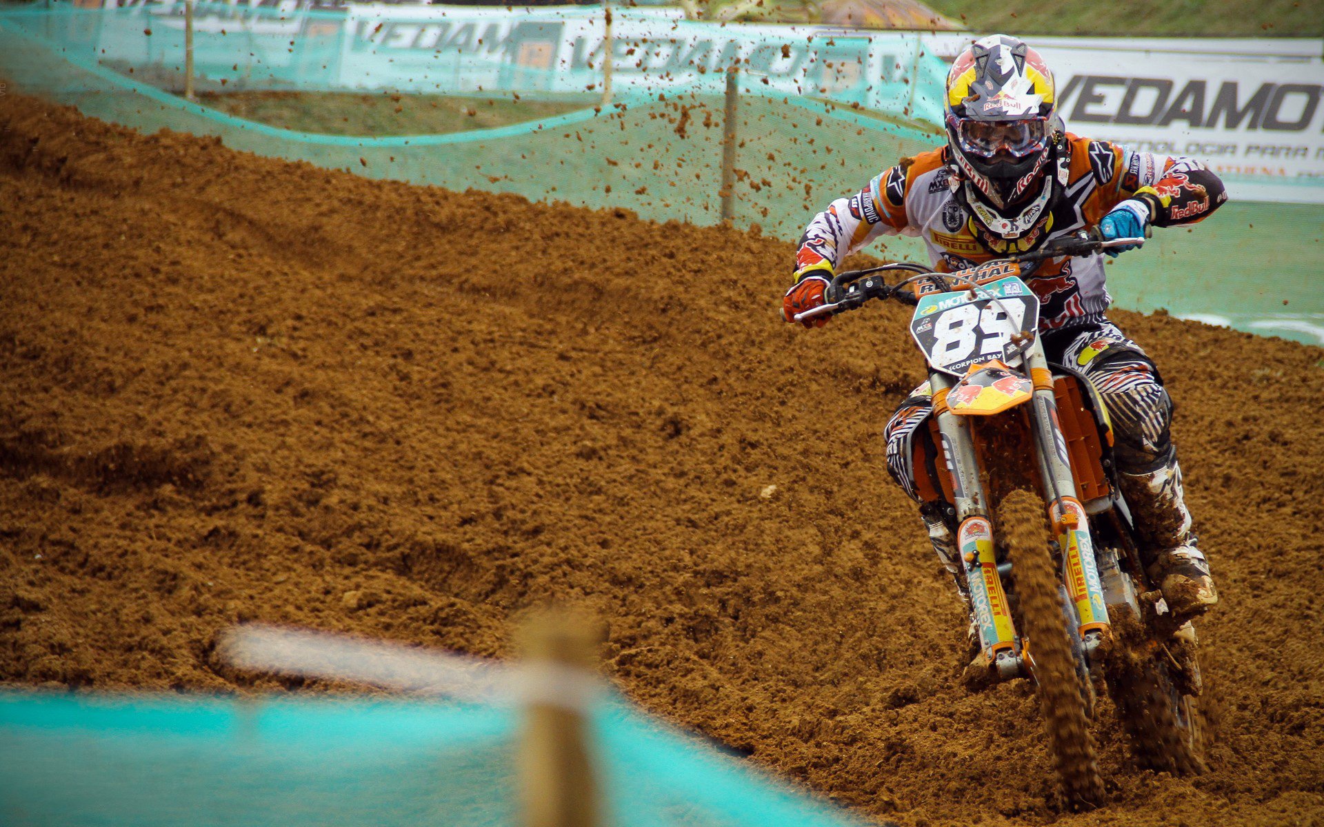 意甲“中途追赶”：那不勒斯能否持续领跑？